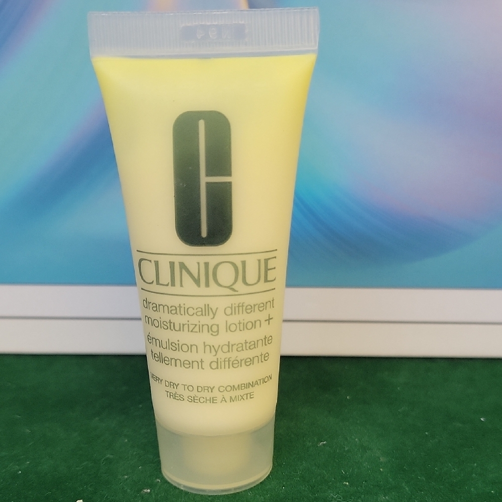 Clinique Moisturizing Lotion - 15ml New Tube